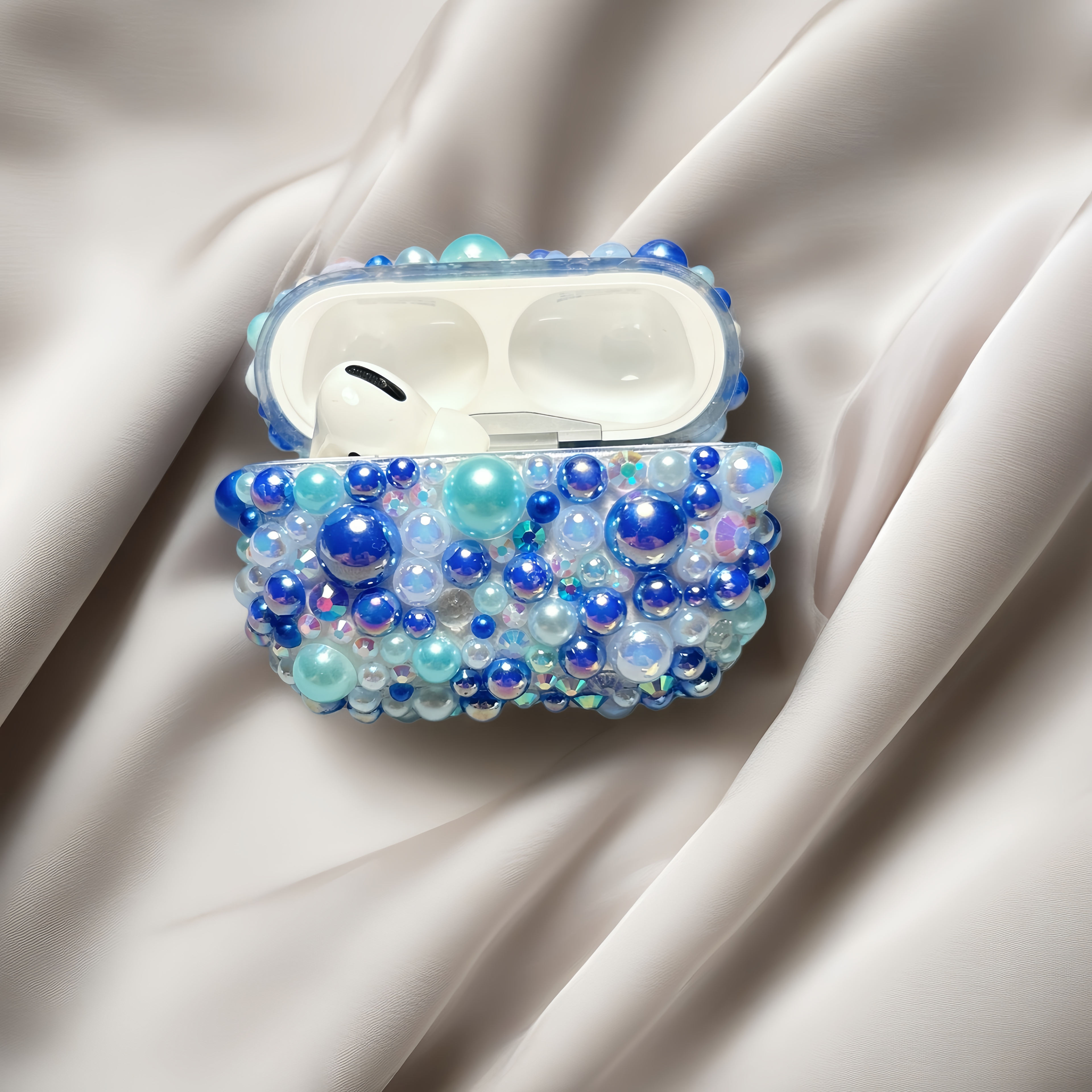 Bling AirPods Case: Glamorous Pearls and Rhinestone Protective Cover