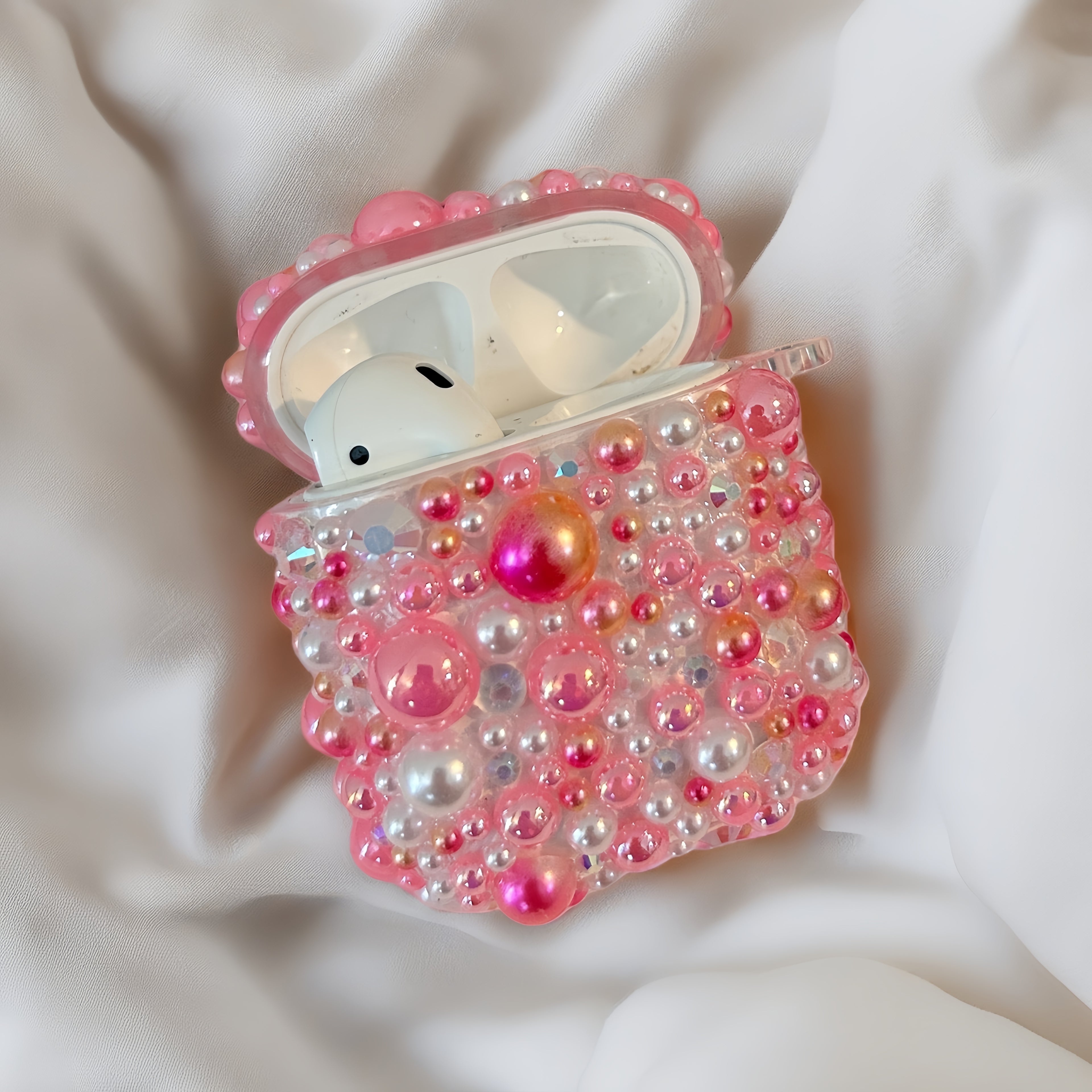 Bling AirPods Case: Glamorous Pearls and Rhinestone Protective Cover